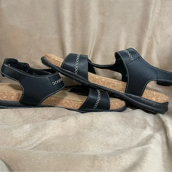 Clarks Black Leather Cork Footbed Sandals. - Picture 10 of 10